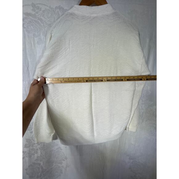 Vintage Sweater Small White Textured Knit Crew Neck USA Made Spunky Acrylic - Picture 9 of 10